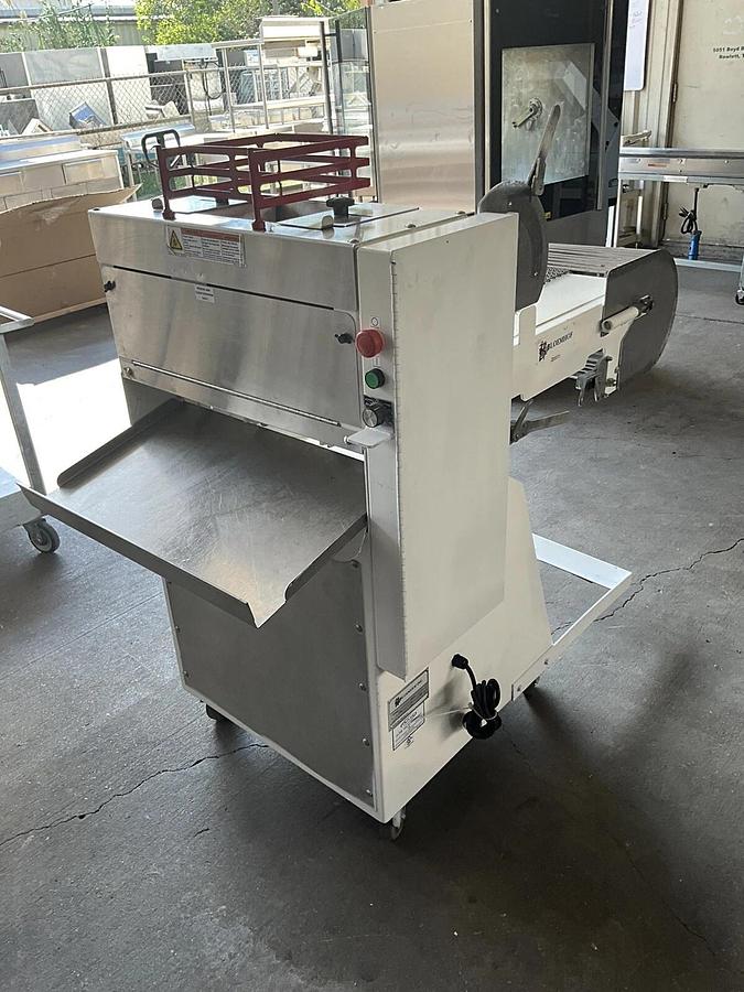 Used 2018 Bloemhof 860L Dough Sheeter Moulder French bread bakery Bolillo Petit Pain
