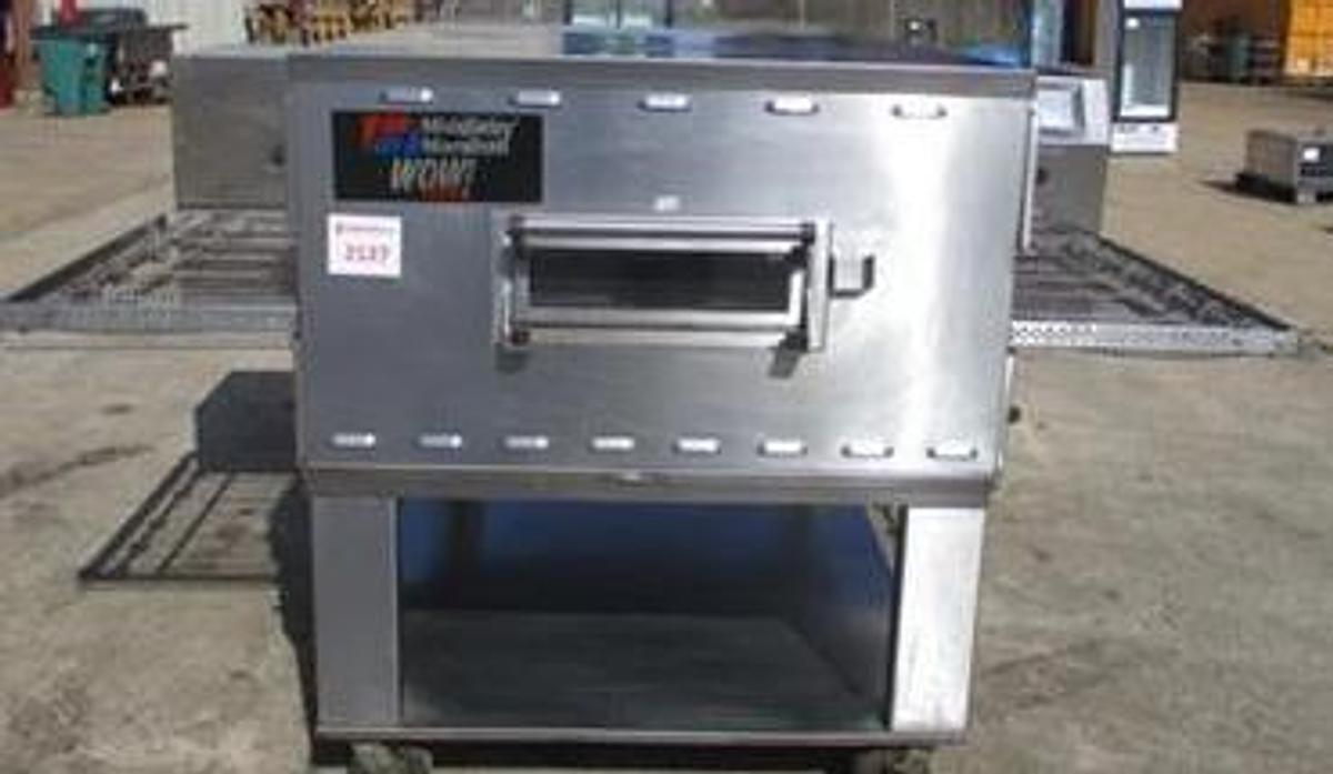 Used MIDDLEBY MARSHALL CONVEYOR PIZZA OVEN -  Model PS610G