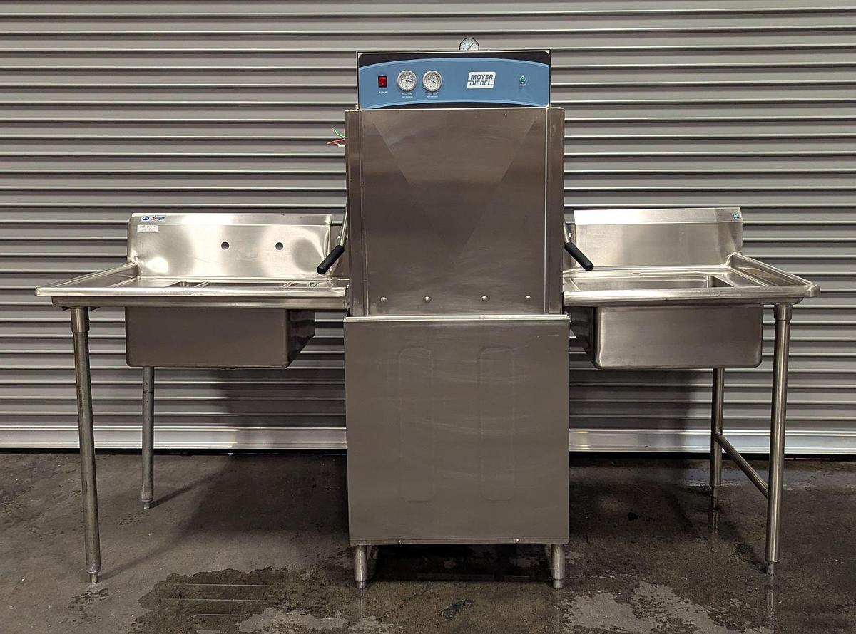 Used  Moyer Diebel MD2000 Hight Temp Upright Dishwashing Machine W/Dish Tables
