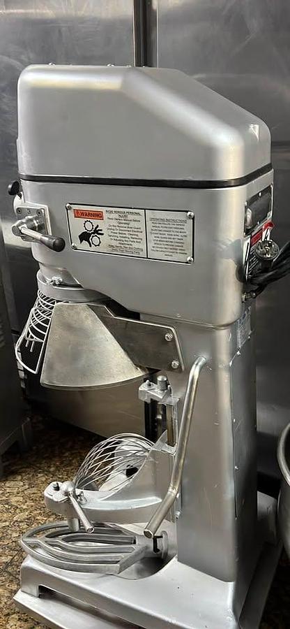 Used Globe dough mixer 30 qt