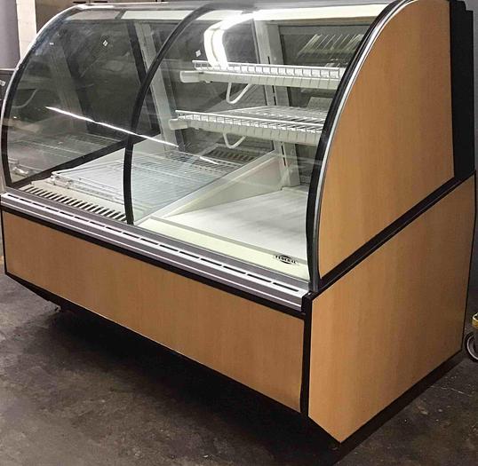 Refurbished Federal 59 Inch Double-Curved Glass Dual Zone Refrigerated Bakery Case - half dry - half refrigerated