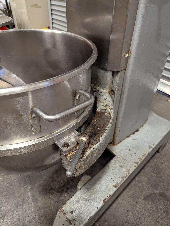 Used Hobart H-600 60qt Planetary Mixer W/Hook