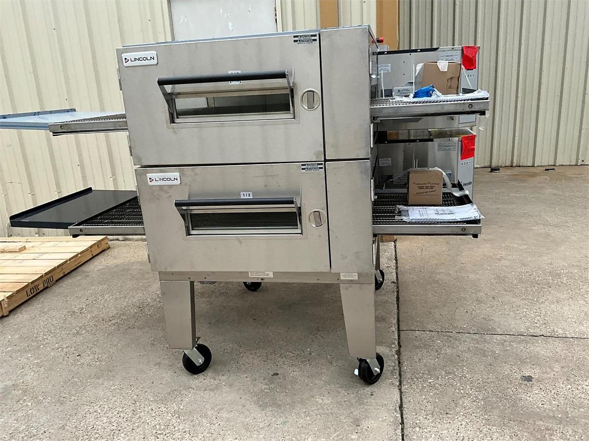 Used 2 stack Lincoln Impinger gas 1600 conveyor oven - NEAR NEW CONDITION
