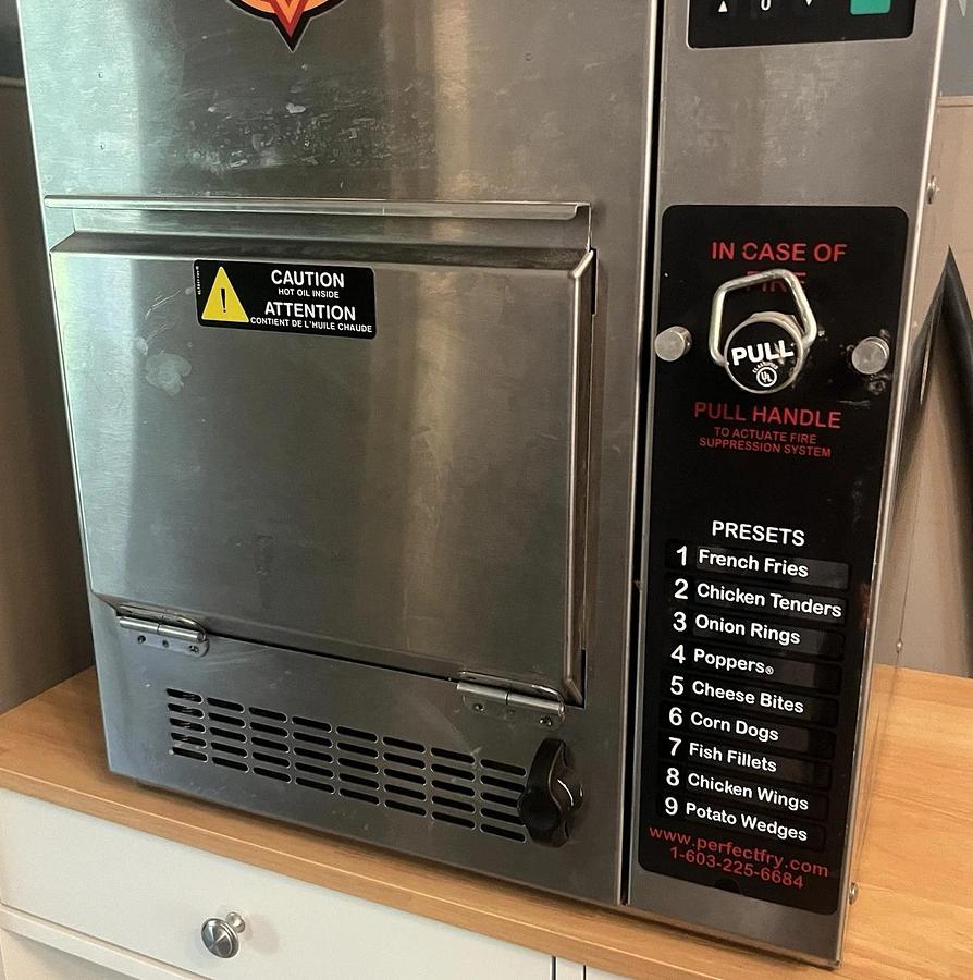 Refurbished Perfect Fry PFC570 Fully Automatic Ventless Deep Fryer - excellent condition