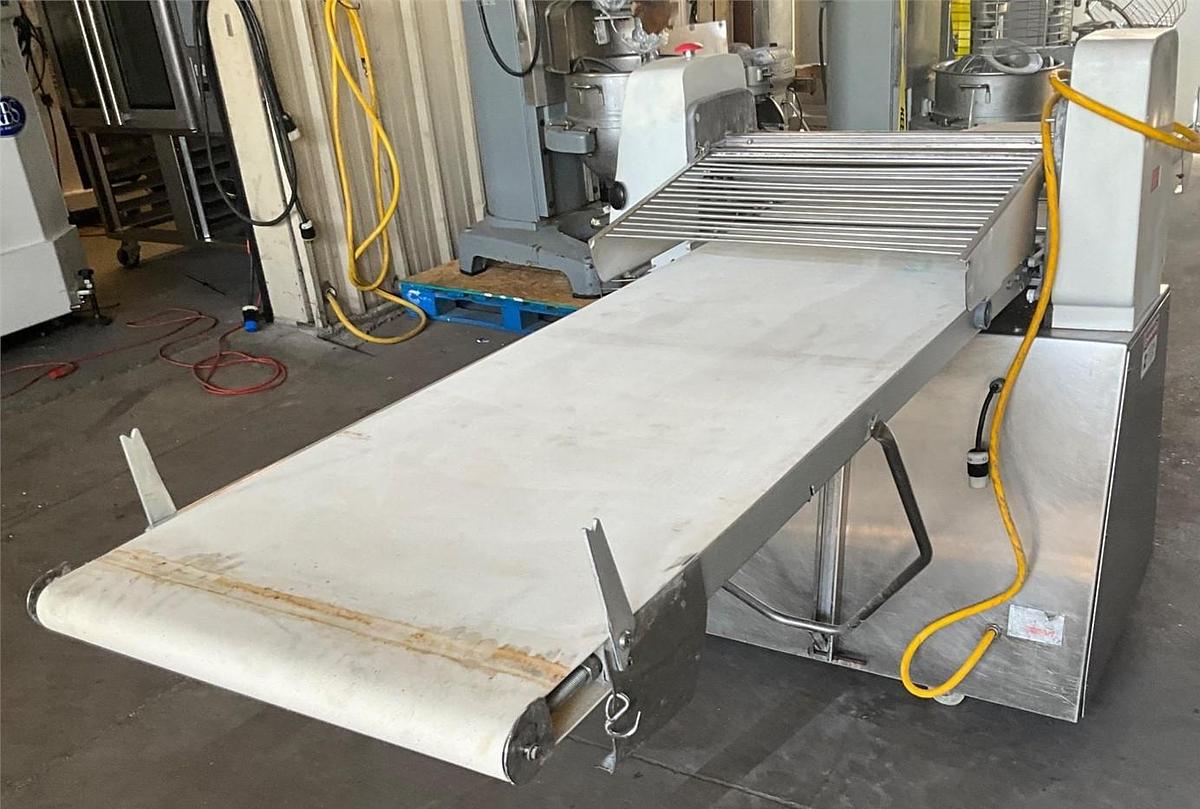 Used Rondo SFS611 butterfly laminator sheeter