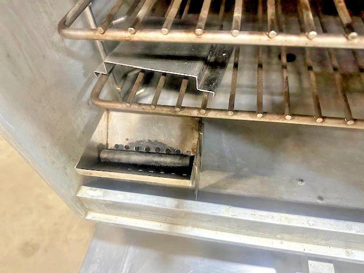 Used GILES SMOKER"H.D COMMERCIAL SOMKER/PRESSURE COOKER 