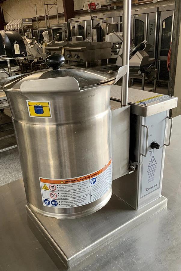 Used Cleveland KET-3-T 3 Gal Steam Soup Fudge Tilt Kettle 2/3 Jacketed 200volts 1ph