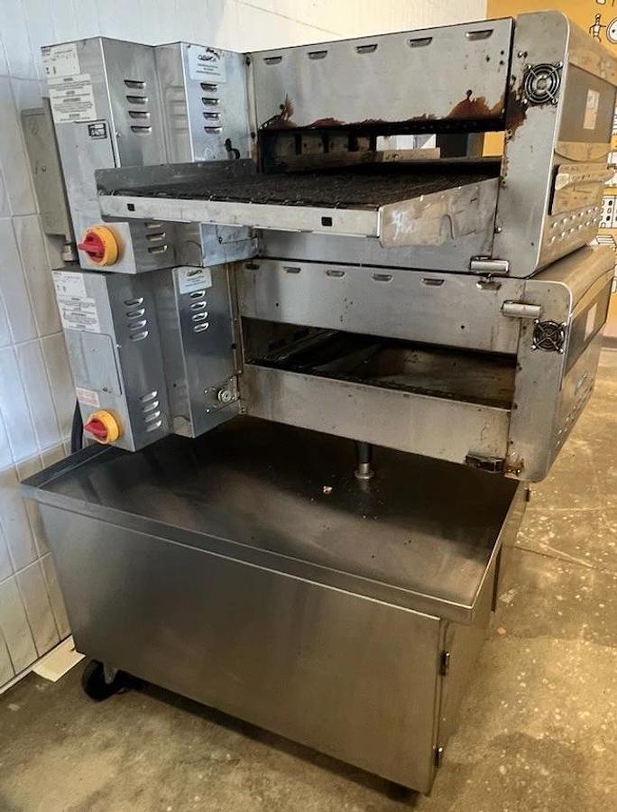 Used Refurbished Ovention Shuttle S2000 Ventless Conveyor Pizza Oven. 1 ph Stackable