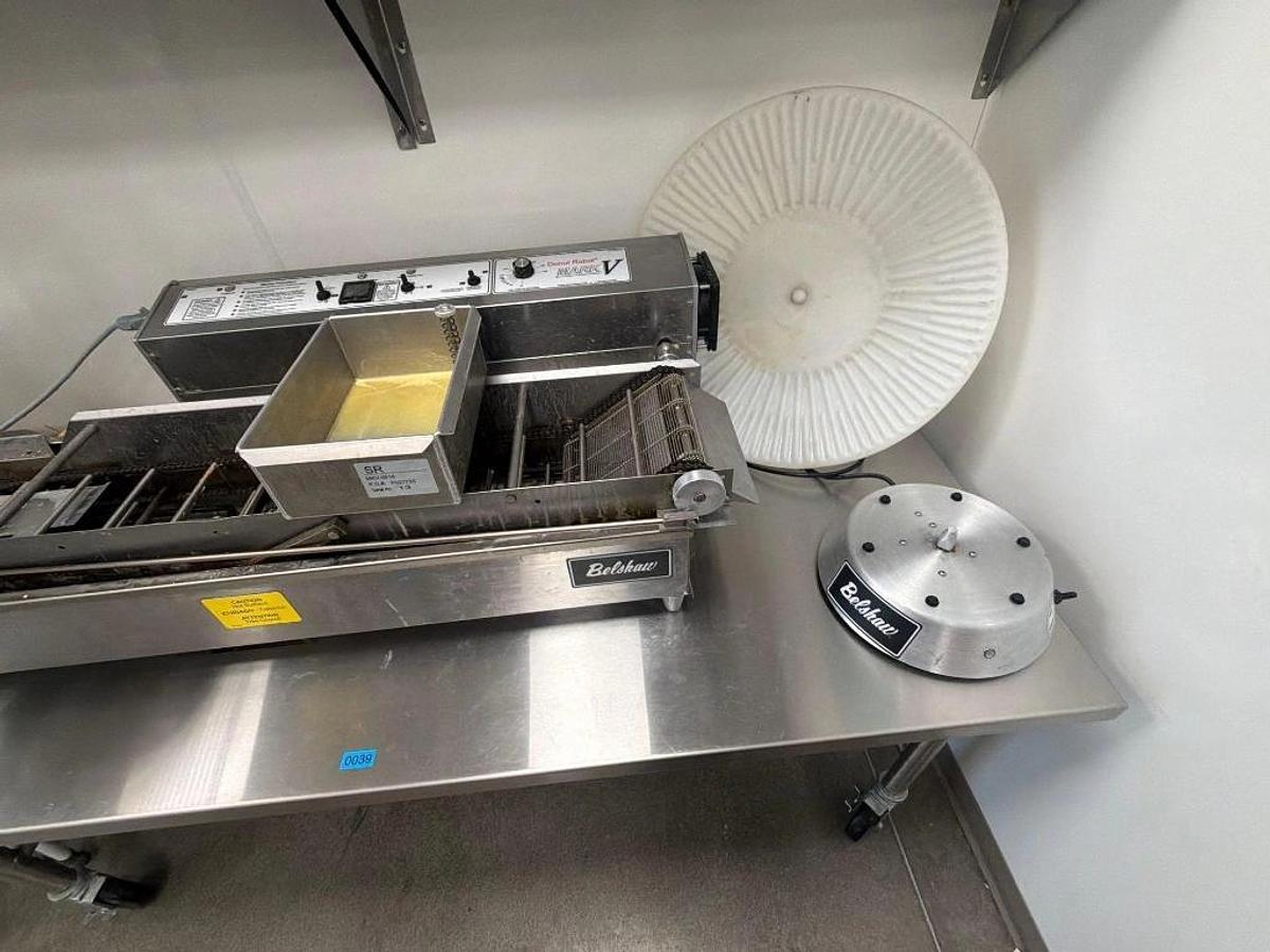 Used Belshaw Donut Robot Mark V Automatic Donut Fryer System Donut - EXCELLENT CONDITION