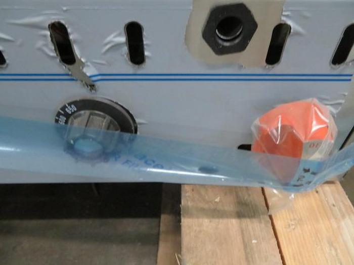 Sierra gas pizza oven - 2 shelves - brand new scratch and dent