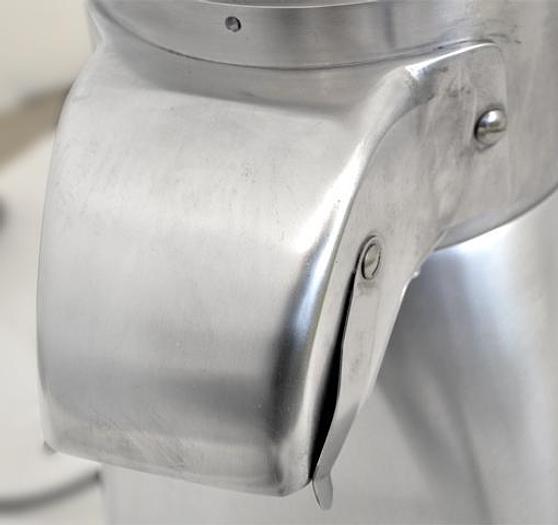 Omas Bread Crumb Grater Machine 176 lb. (80 Kg) with 1.5 HP Motor and Overload Switch | Trento – 110 V -VIDEO