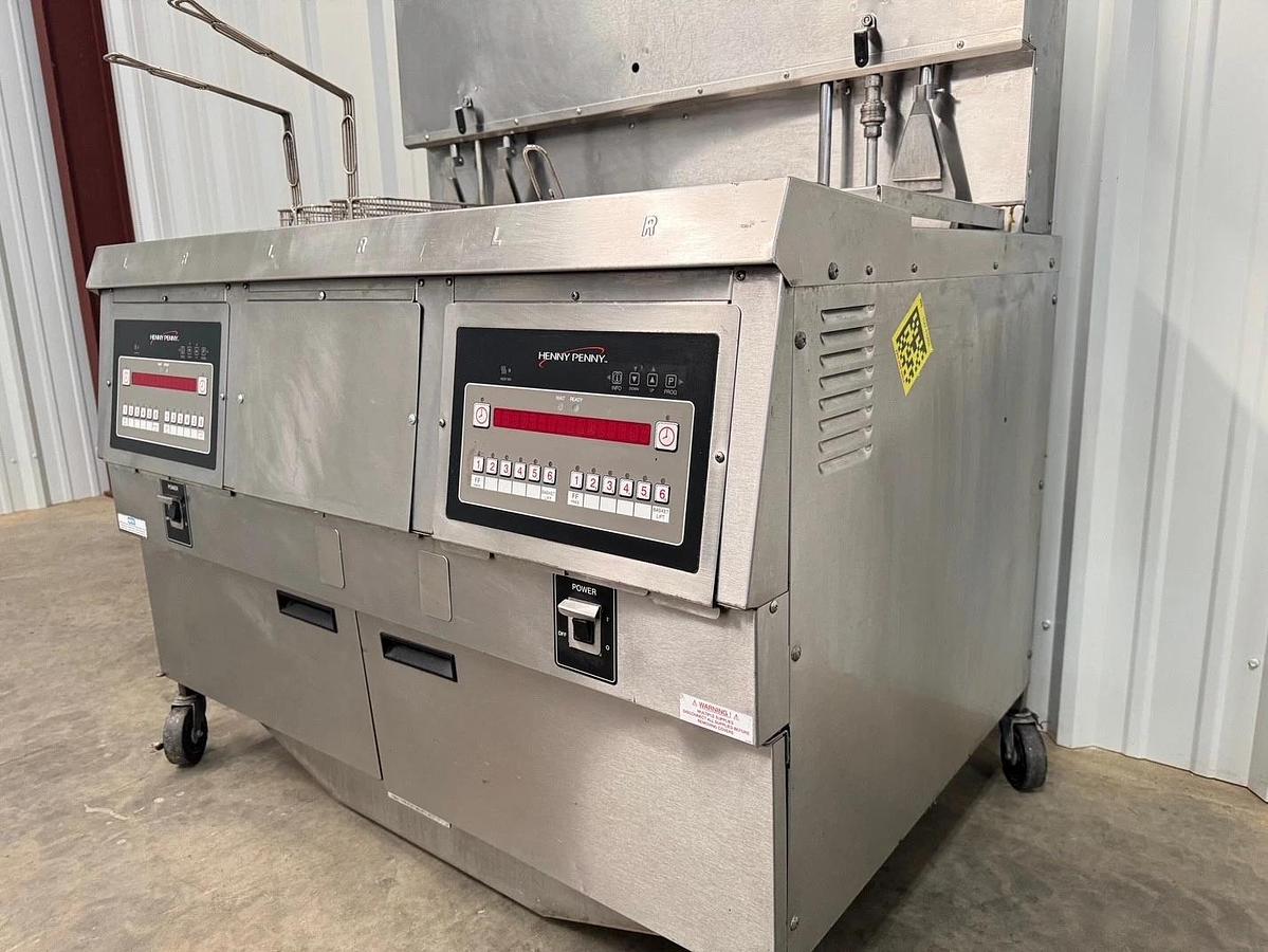 Used Henny Penny Fryer Electric with Filtration & Lift OAE 323