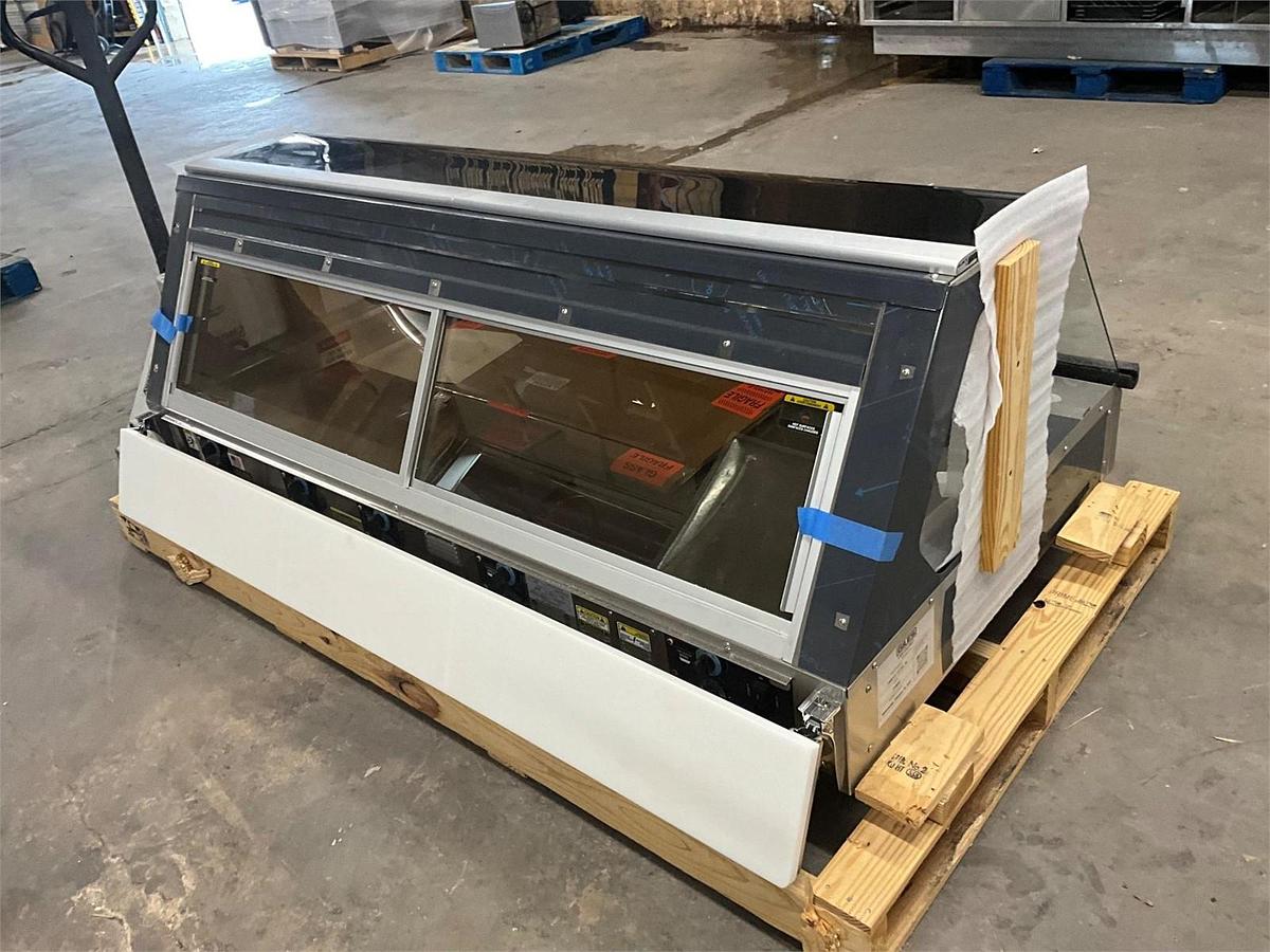 Used 6’ Giles heated food display merchandiser