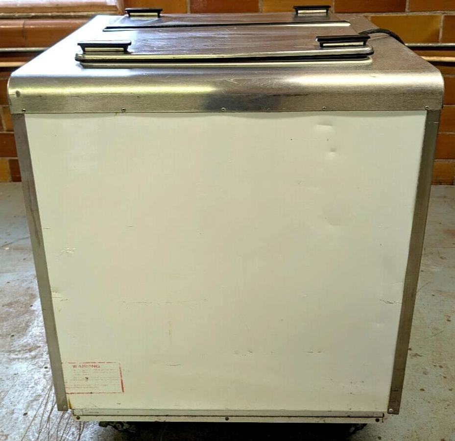 Used Kelvinator Ice Cream Deep Freezer Cabinet, 2 Door, 4 Hole, Double Row
