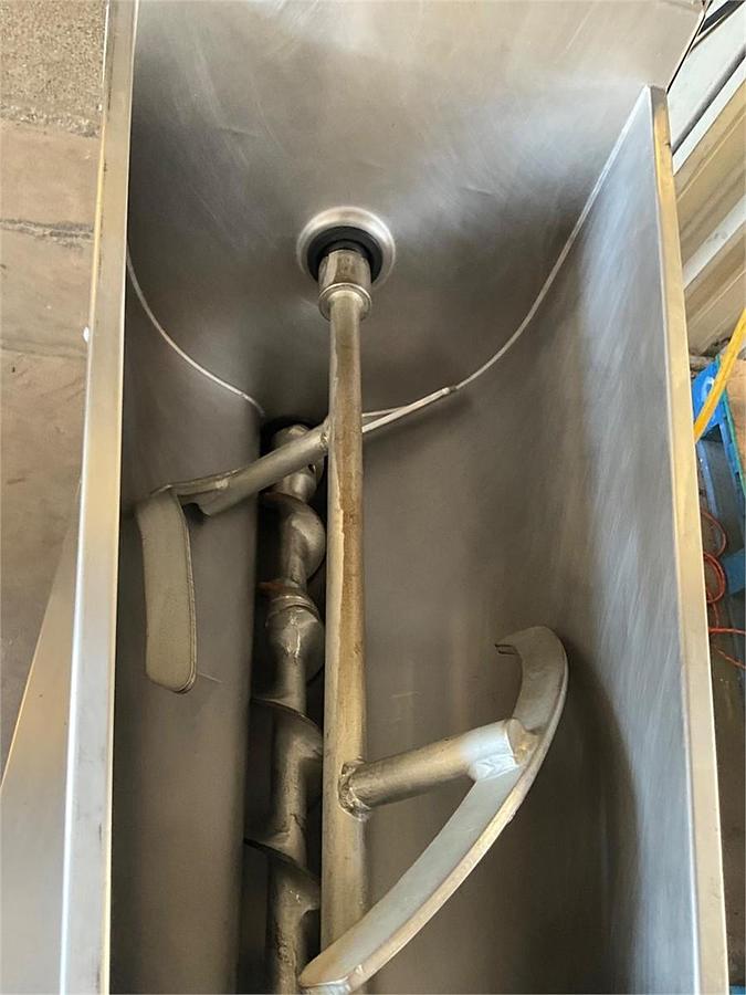 Used Hobart MG2032 200# meat mixer grinder