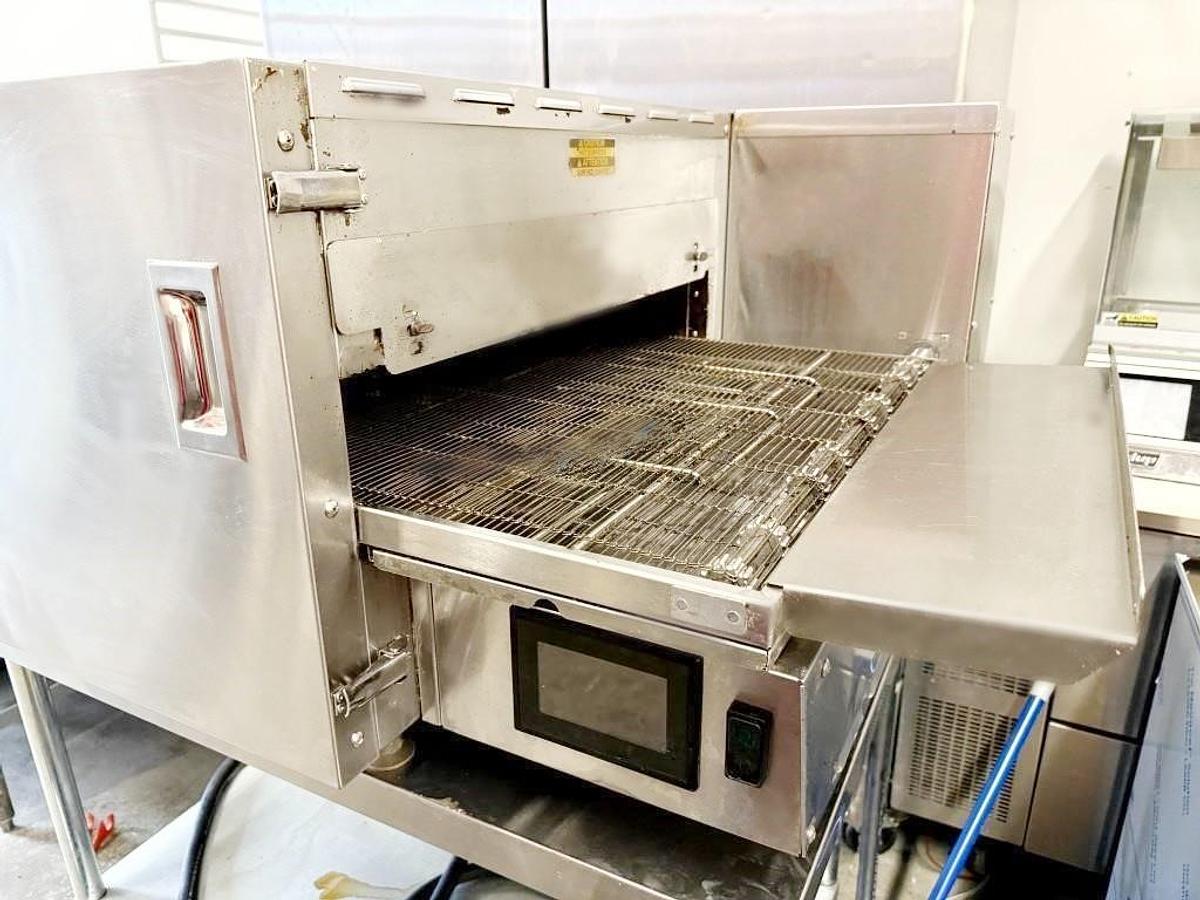 Used  LINCOLN 2424E-000-0003 CONVEYOR OVEN, 208/240V 3 PHASE