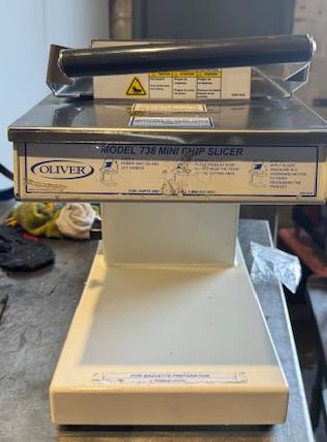 Refurbished Oliver Mini Bagel Chipper  - Model 738 - SEE VIDEO