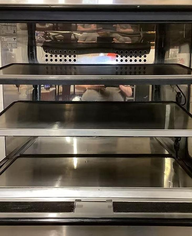 Used Henny Penny Heated Display Merchandiser