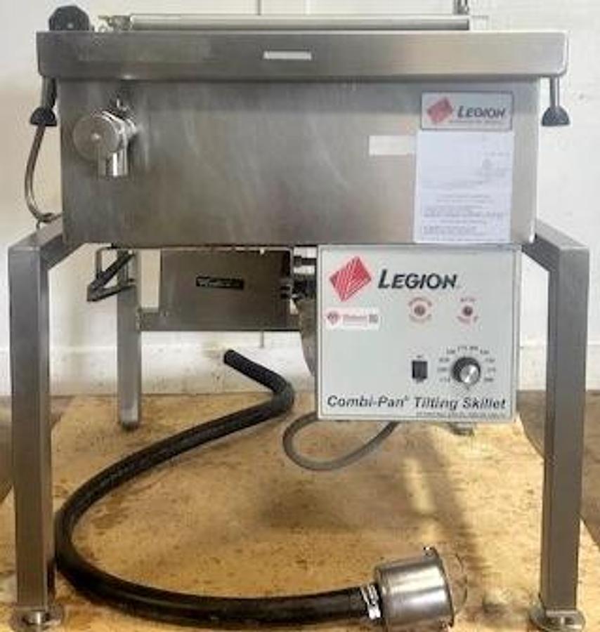 Used LEGION CSG28-7" COMMERCIAL N GAS-FIRED TILTING SKILLET, COMBI-PAN BRAISING PAN