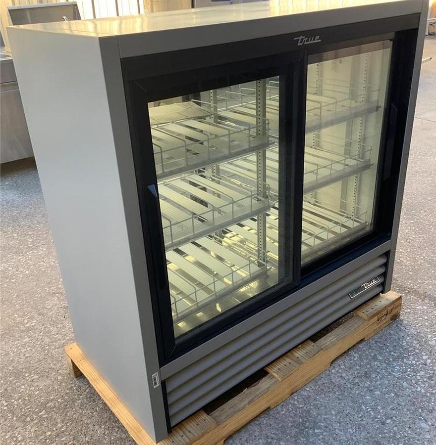 Used True GDM-41CPT  - 48" DISPLAY COOLER -BRAND NEW - 8 Available
