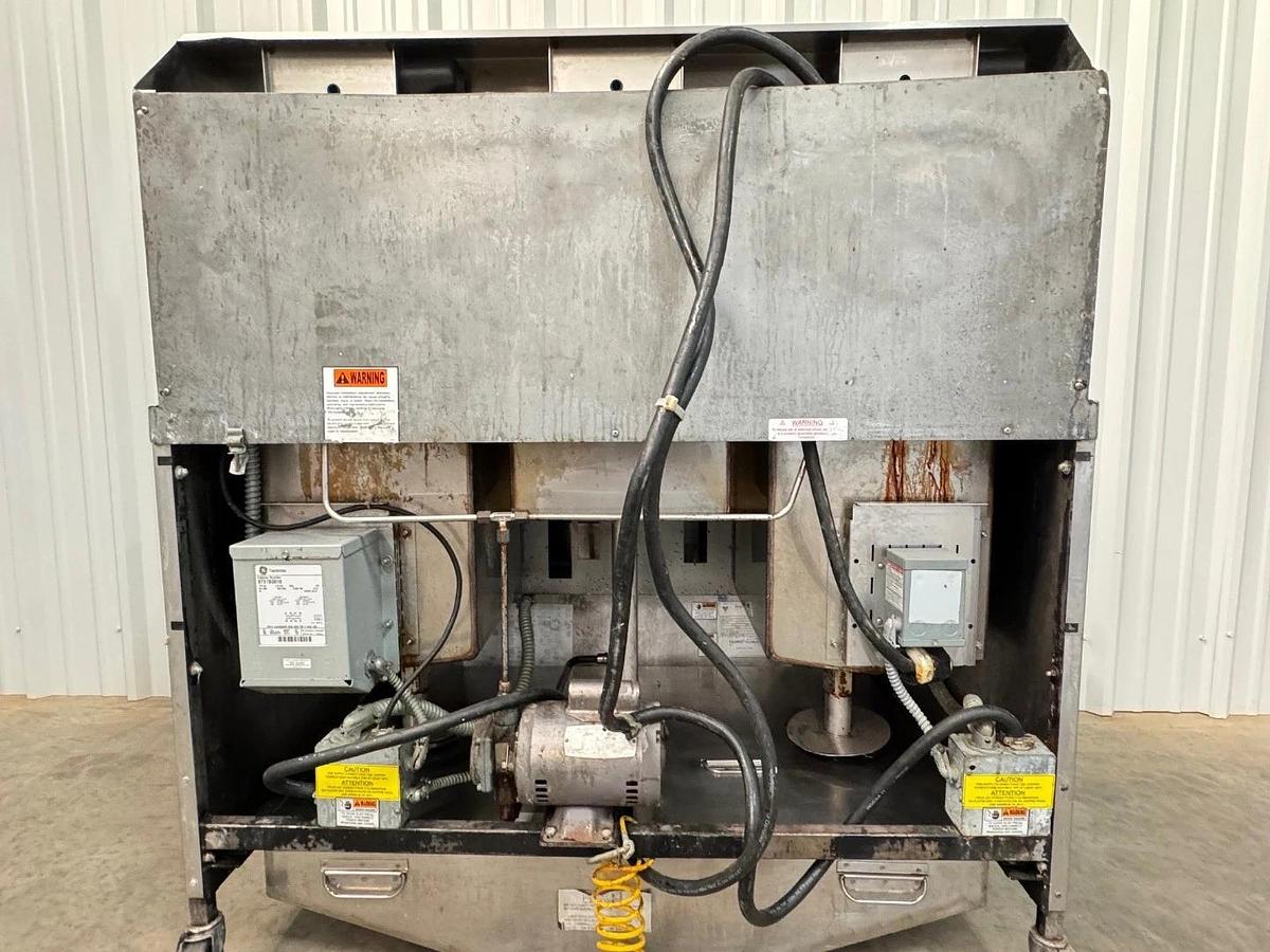 Used Henny Penny Fryer Electric with Filtration & Lift OAE 323