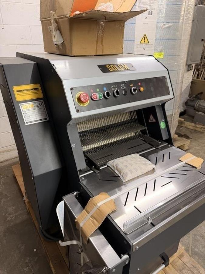 Used NEW- SOLEM INDUSTRIAL CONVEYOR TOASTER / SLICER -