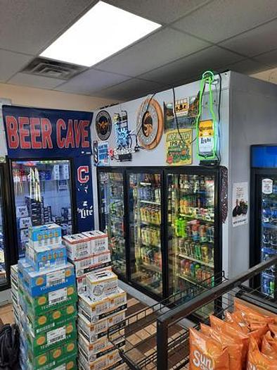 Used Walk in cooler with 9 glass doors - excellent condition - SEE DIAGRAM FOR DIMENSIONS