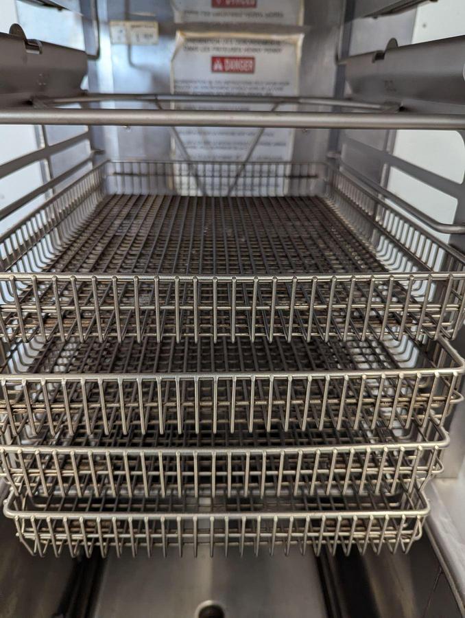 Used Henny Penny Velocity Series Pressure Fryer