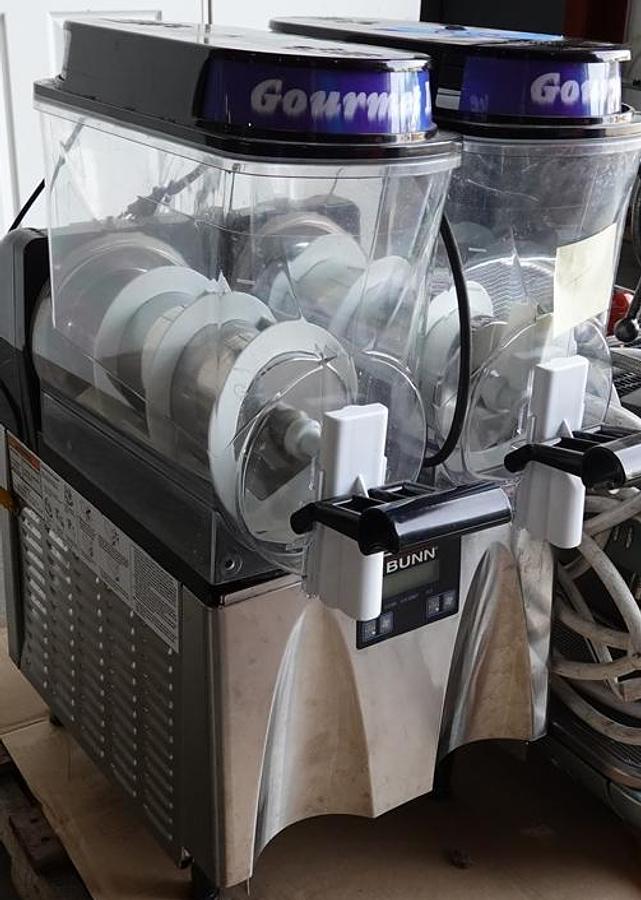 Used BUNN ULTRA-2 2- GOURMET ICE FROZEN DRINK MACHINE