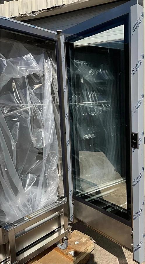 Used BRAND NEW - New Henny Penny gas roll-in combi oven - SPECIAL CLEARANCE 