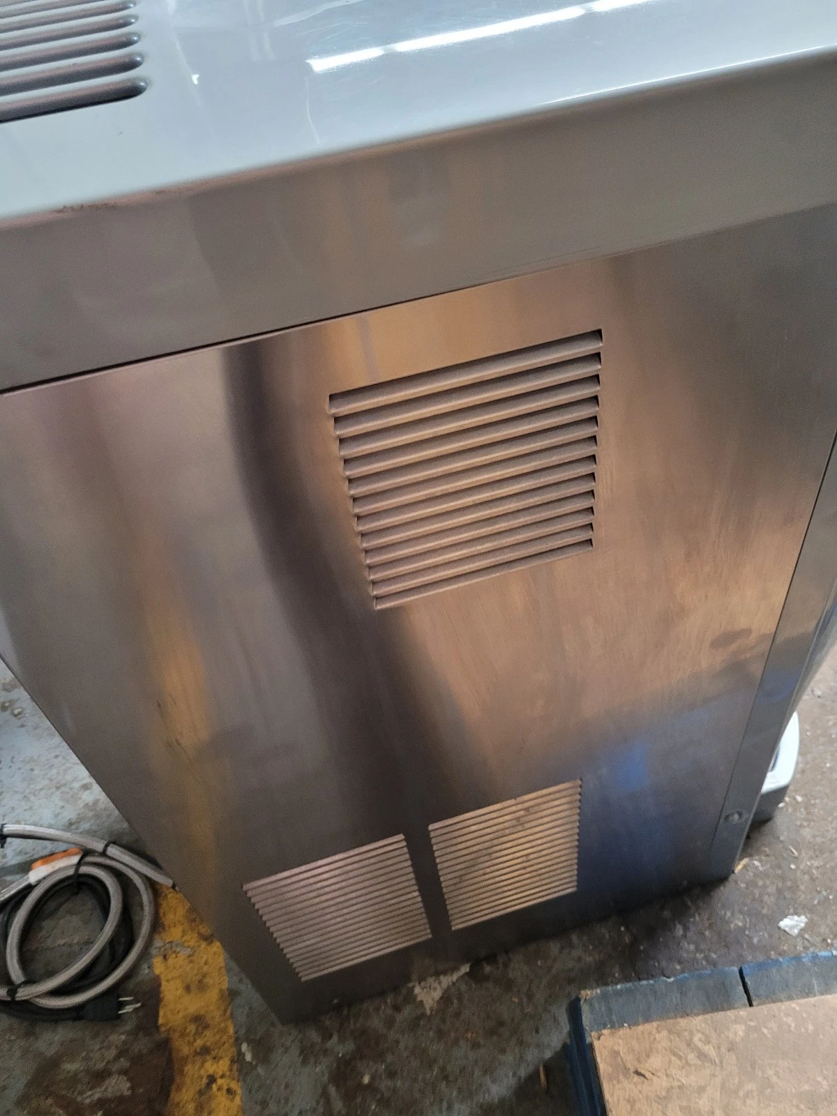 Used Scotsman MDT2C12A-1A Ice Machine and Water Dispenser, Countertop, 115V