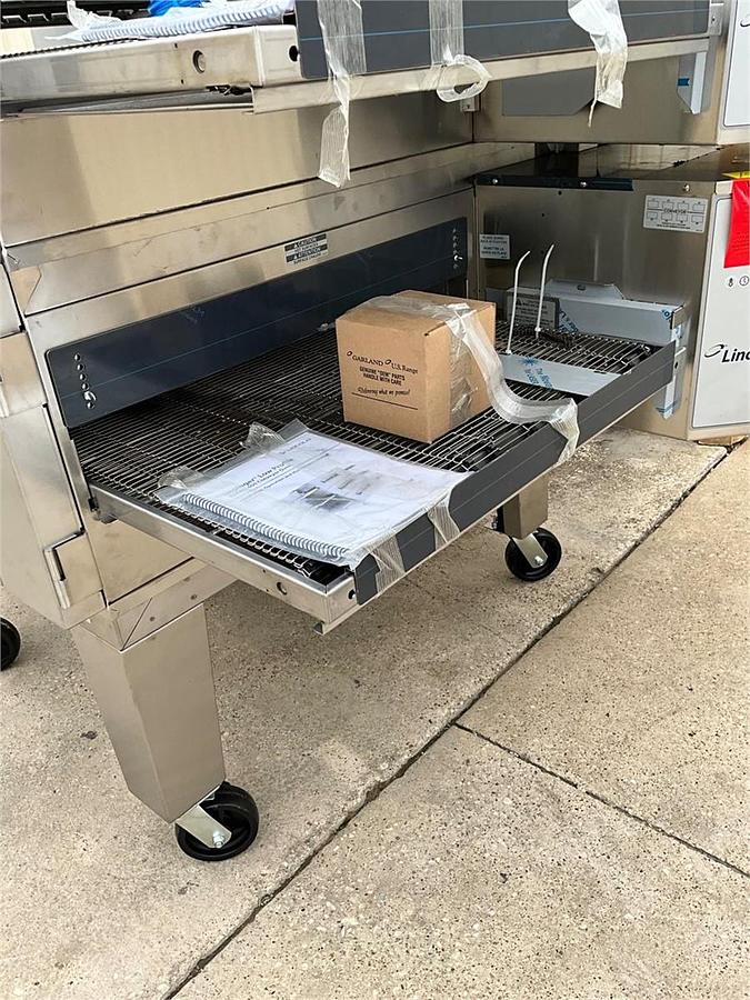 Used 2 stack Lincoln Impinger gas 1600 conveyor oven - NEAR NEW CONDITION