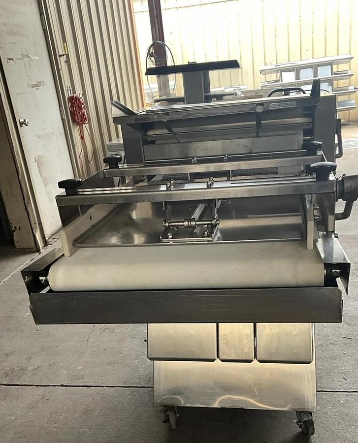Used LVO dough sheeter roller moulder SM24 French bread bakery 6" 9" 12" 22" plate 