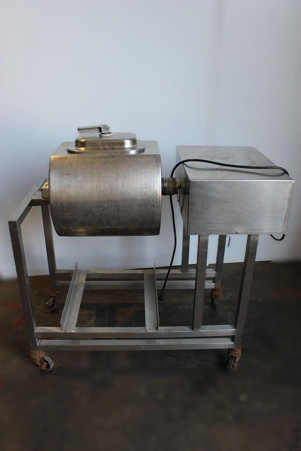 Used AyrKing Vacuum Tumbler Breader / Marinator 40.6 L - 120V (Tested - Turns on/Working) -SEE VIDEO