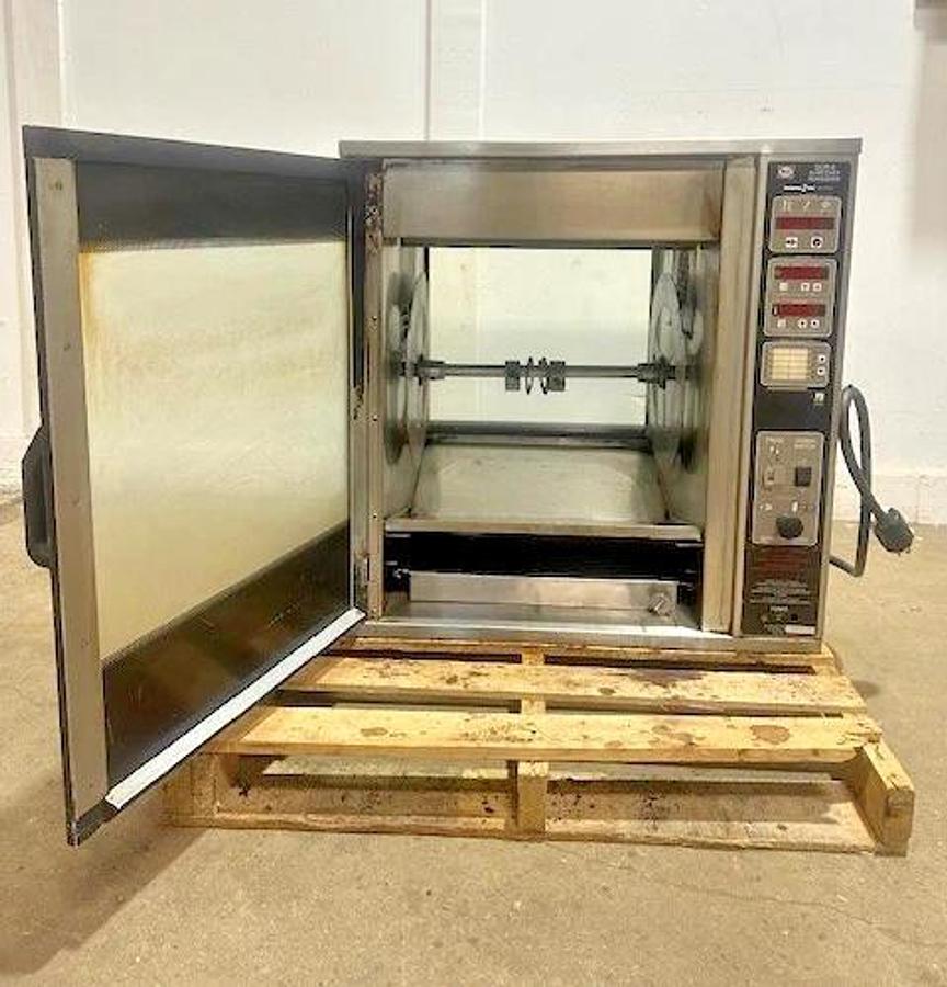 Used HENNY PENNY SCR-6" COMMERCIAL ELECTRIC DIGITAL CHICKEN ROTISSERIE OVEN 208V,3PH - C/W CHICKEN SPITS (SPEARS)