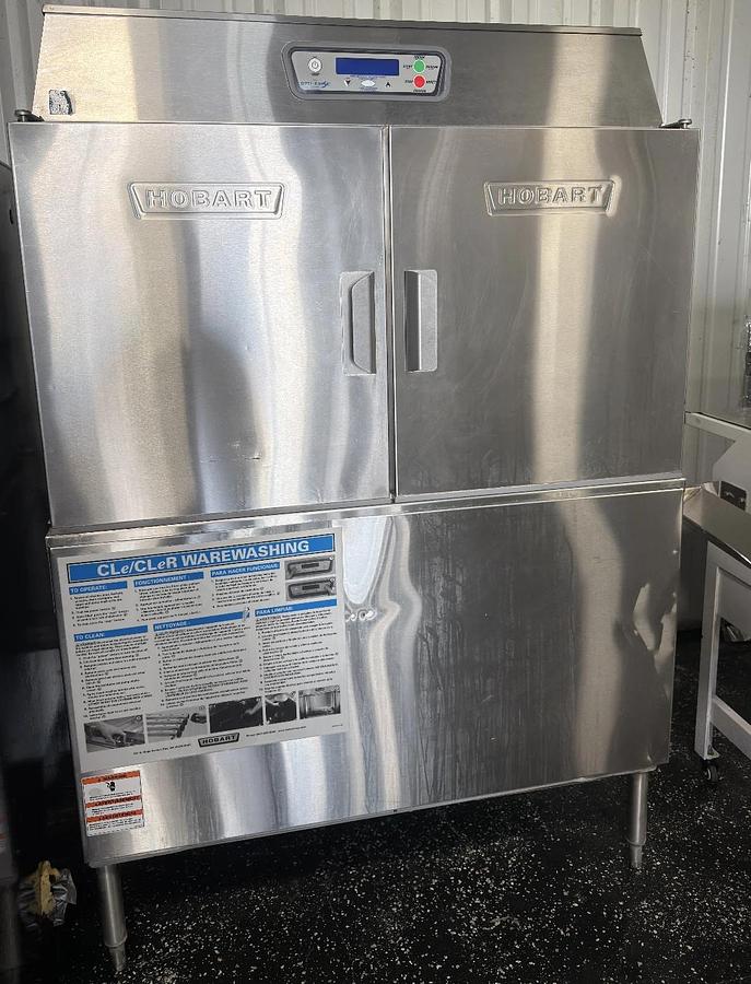 Used Hobart CL44E Commercial Dishwasher Conveyor Dishwasher Rack-Type