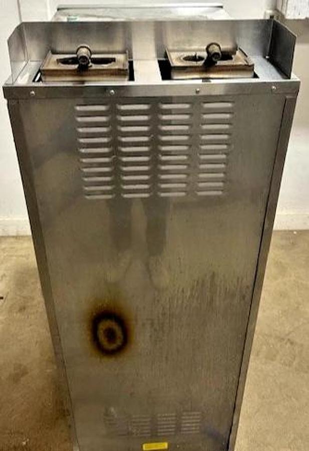 Used CLEVELAND 24CGA10.2" H.D COMMERCIAL STEAMCRAFT 10 PANS NATURAL GAS STEAMER