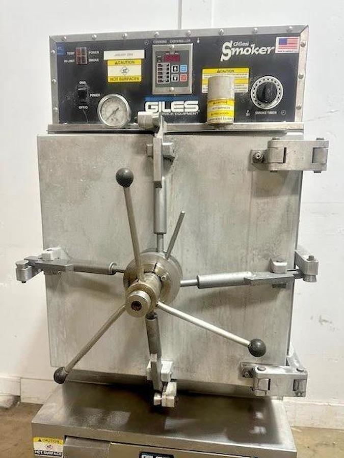 Used GILES SMOKER"H.D COMMERCIAL SOMKER/PRESSURE COOKER 