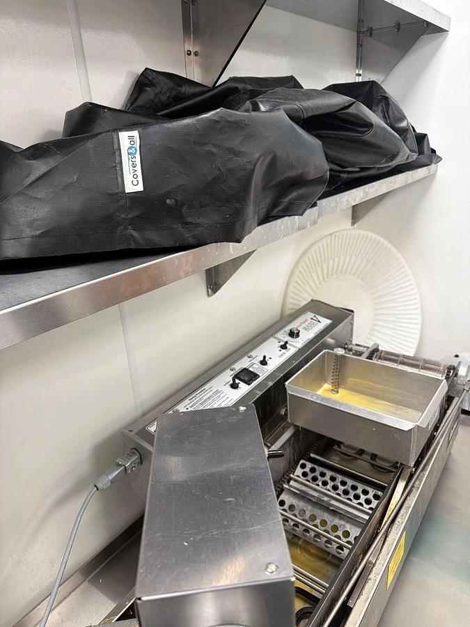 Used Belshaw Donut Robot Mark V Automatic Donut Fryer System Donut - EXCELLENT CONDITION
