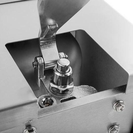 7" x 15" Hands Free Hand Sink with Knee Operated Valve