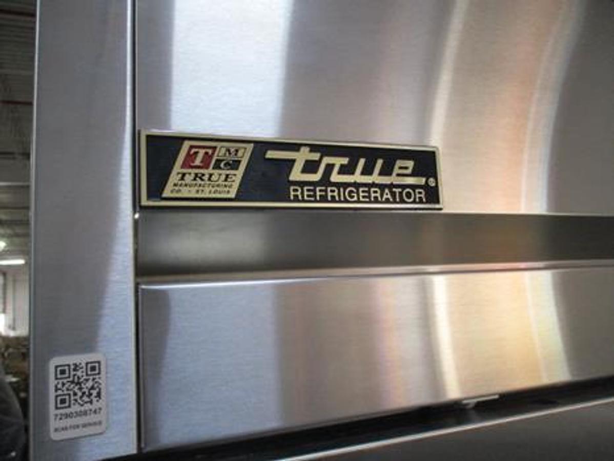 Used True Stainless Steel Solid Double Door Reach In Refrigerator