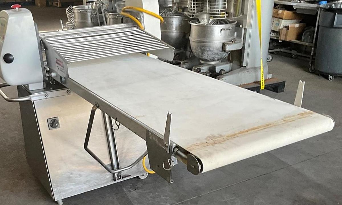 Used Rondo SFS611 butterfly laminator sheeter