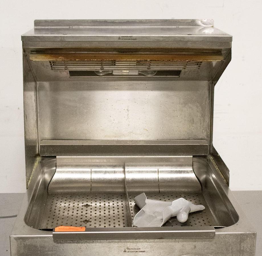 Used  BAILIFF SEIZURE: HATO 21" GLO-RAY FRY DISPLAY