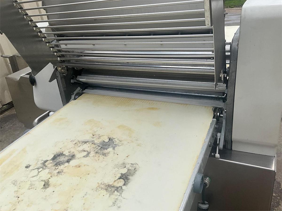 Used Rondo butterfly sheeter with flour duster