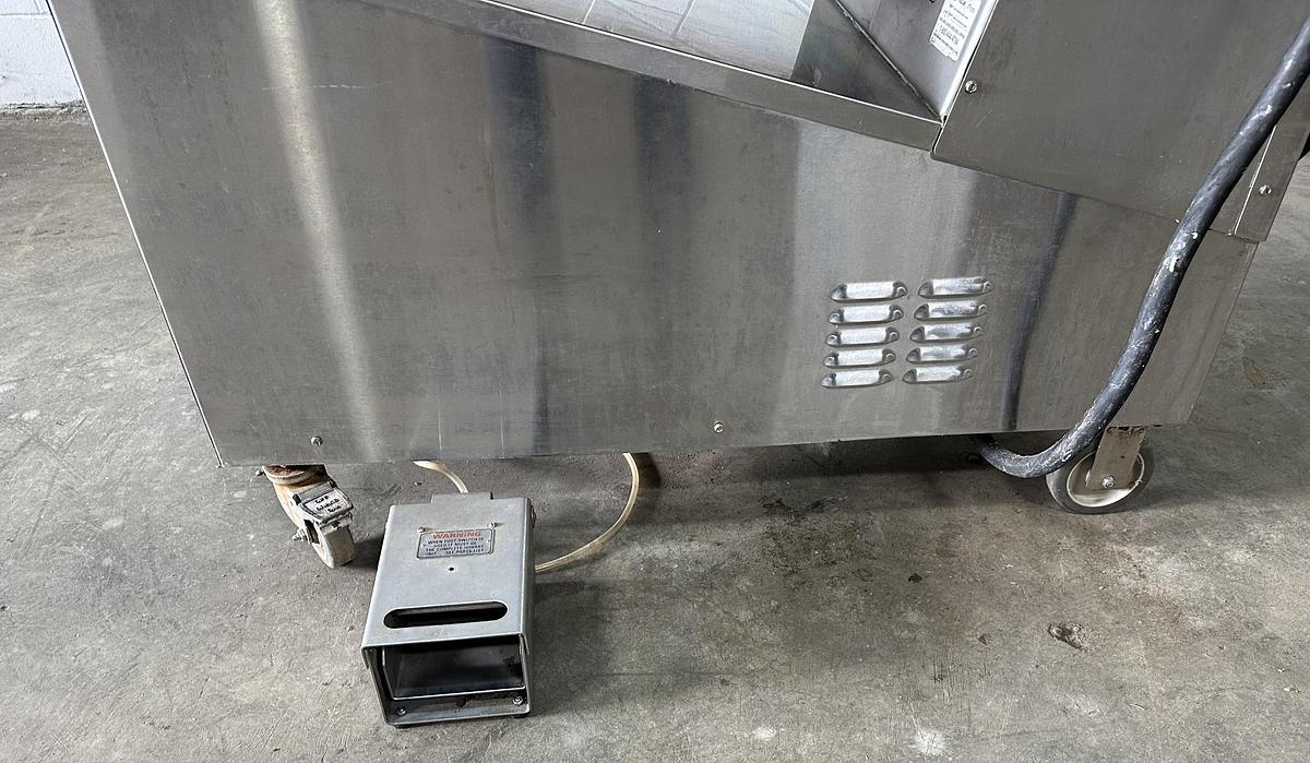 Used Hobart Meat Grinder MG1532