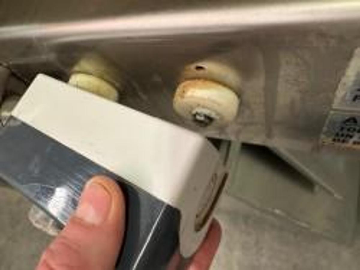 Used LVO SM24 24" Dough Sheeter