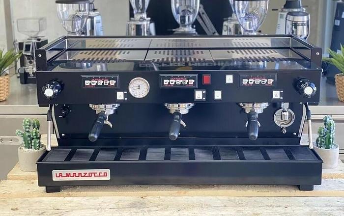 Refurbished LA MARZOCCO LINEA CLASSIC AV 3 GROUP ESPRESSO COFFEE MACHINE CAFE - SATIN BLACK