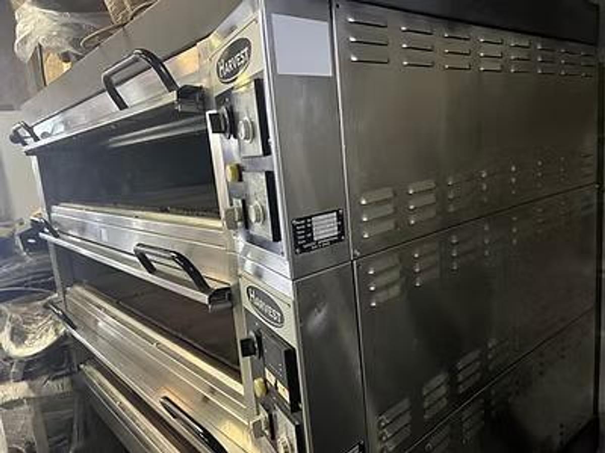 Used Harvest 3 Deck oven
