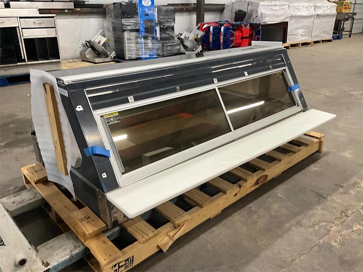 Used 6’ Giles heated food display merchandiser