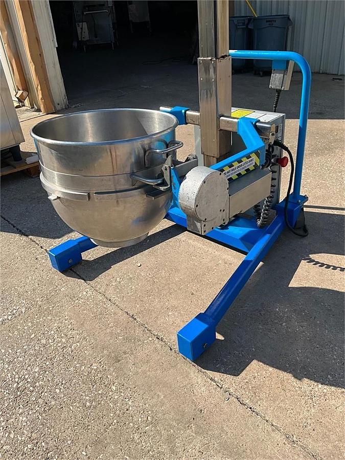 Used Savage Brother 0712 HT bakery Bowl kettle lift